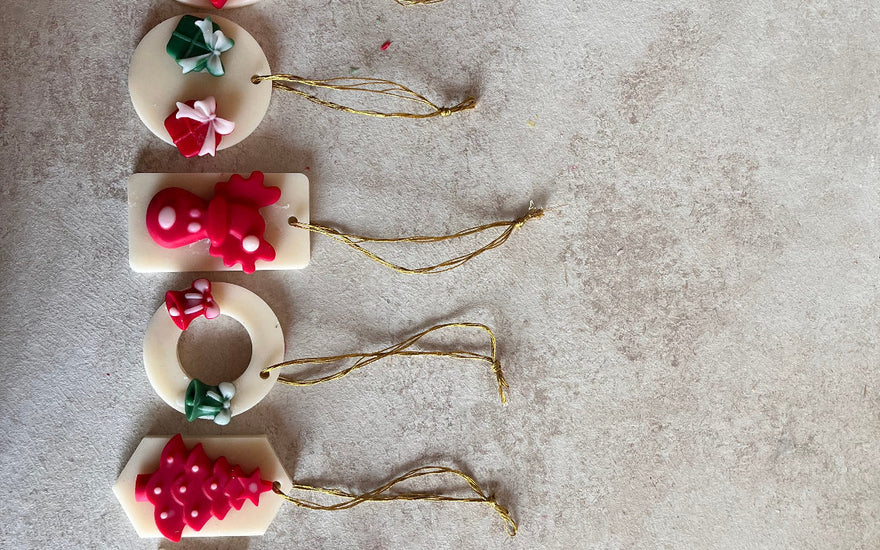 More Than a Scent: Why Our Handmade Christmas Candles Make the Best Unique Holiday Gifts.