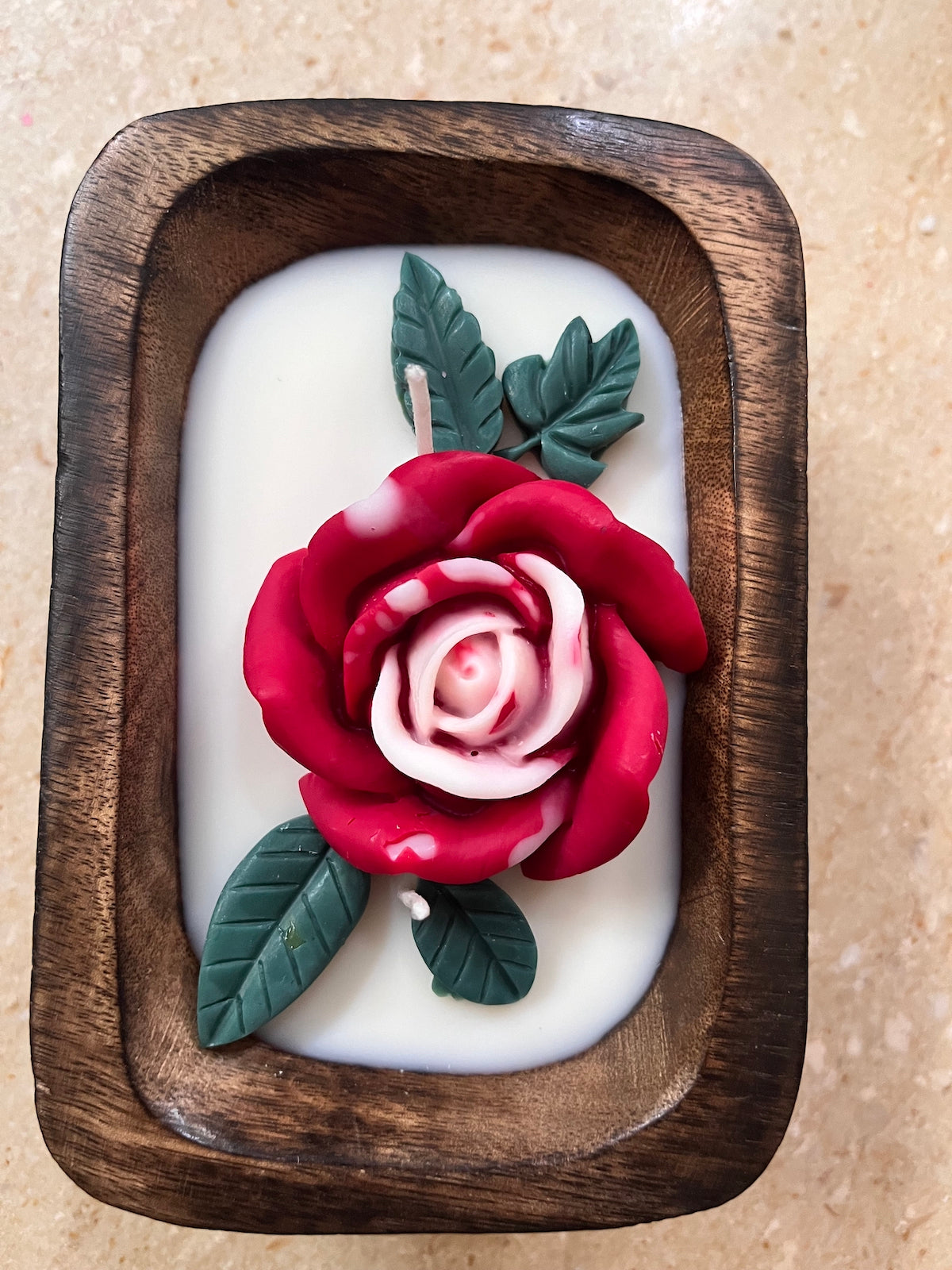 Soy candles in wooden bowl - Flowers