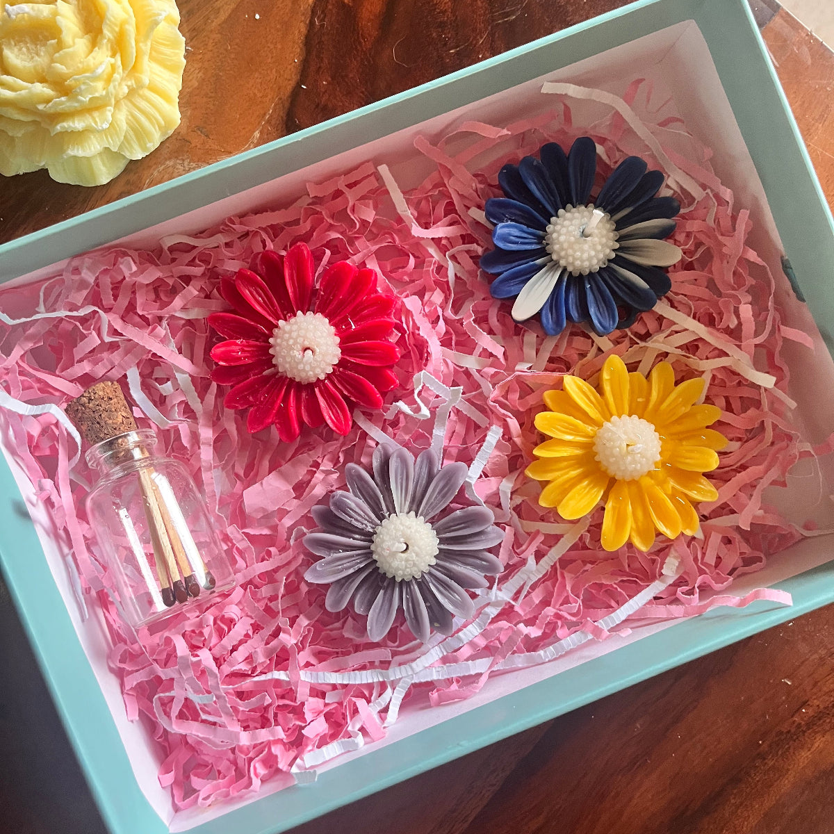 Gift Set of 4 Floating Candles